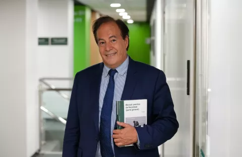 El profesor Pablo Chico de la Cámara, autor de 'Manual práctico de fiscalidad'.