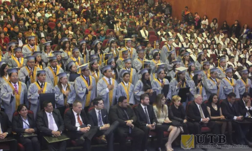 Acto de Graduación en la UTB. Los representantes del Grupo CEF.- UDIMA, en primer término. Acto de Graduación en la UTB. Los representantes del Grupo CEF.- UDIMA, en primer término.