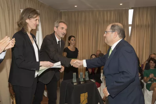 Carmelo Reverte  Carmelo Reverte