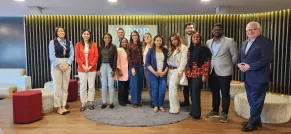 Alumnos de CEF.- Santo Domingo en su visita a Vinor.