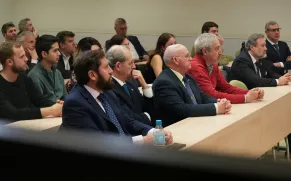 Ponencia del jefe del Estado Mayor del Ejército de Tierra en CEF.-.