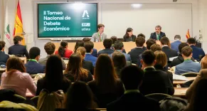CEF.- acoge el II Torneo Nacional de Debate Económico de AEALCEE: inversión en "cultura democrática" por una Europa independiente.