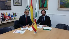 Arturo de las Heras y José María de Gregorio Folache Arturo de las Heras y José María de Gregorio Folache