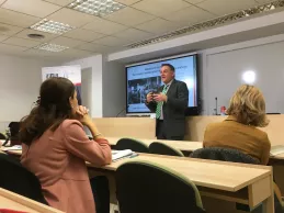 Eugenio Lanzadera, secretario general de UDIMA, durante su charla en CEF.-. este jueves. Eugenio Lanzadera, secretario general de UDIMA, durante su charla en CEF.-. este jueves.
