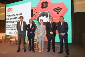 Fernando Cuñado, presidente del REC; Juan Carlos de Margarida, secretario general del CGE; Amparo López Senovilla, subsecretaria de Asuntos Económicos y Transformación Digital; Ferrán Rodríguez Arias, presidente del ICJCE, y Francisco Gracia, vicepresidente del REC. | REC]