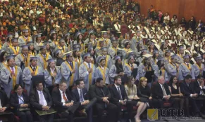 Acto de Graduación en la UTB. Los representantes del Grupo CEF.- UDIMA, en primer término. Acto de Graduación en la UTB. Los representantes del Grupo CEF.- UDIMA, en primer término.