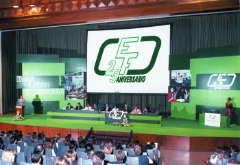 Premio Estudios Financieros 2002