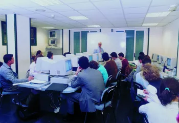 Clase de Informática en CEF.-